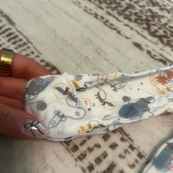 Magnetic Me astro pups modal magnetic coverall size newborn like new condition - Picture 4 of 4